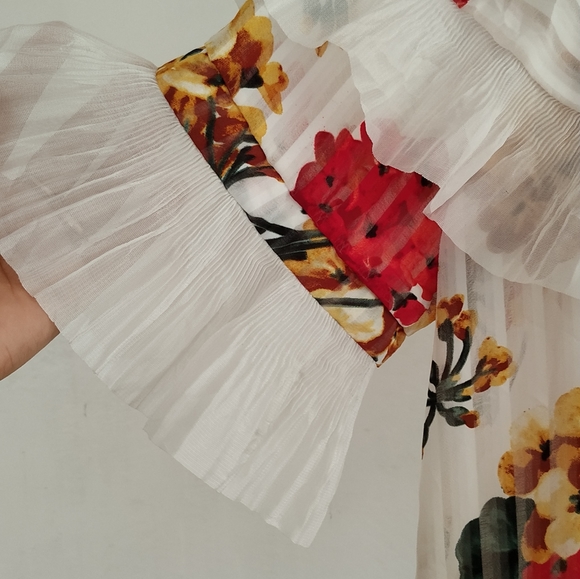 Korean Floral Blouse - Picture 5 of 7